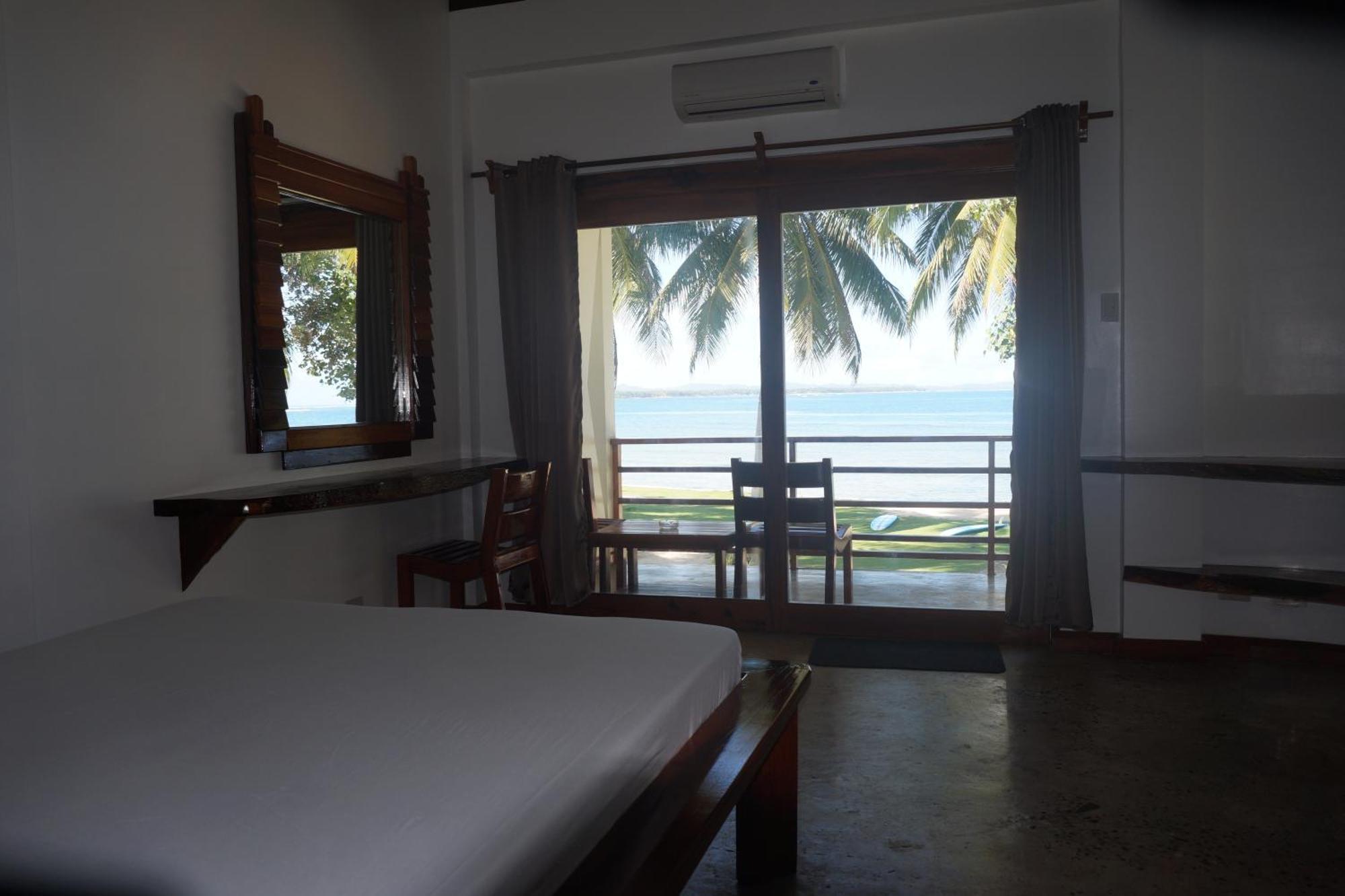 Ocean 101 Beach Resort Генерал-Луна Экстерьер фото